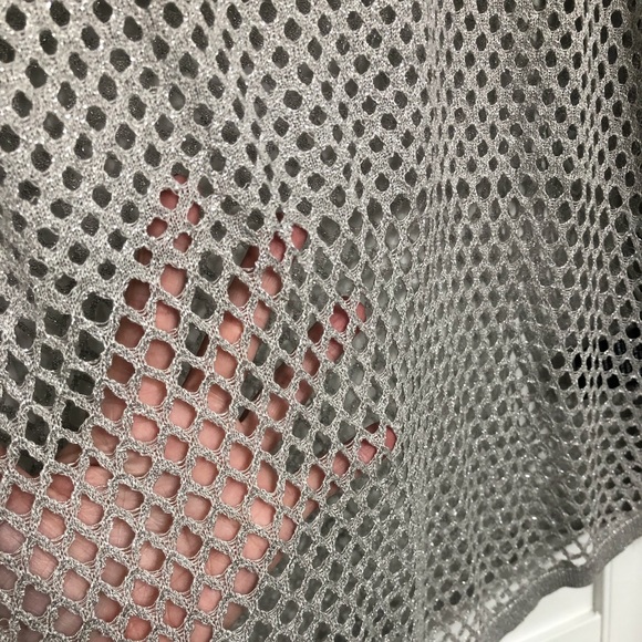 Rock & Republic EUC!✅Silver Metallic Sweater Sz L - Picture 5 of 7